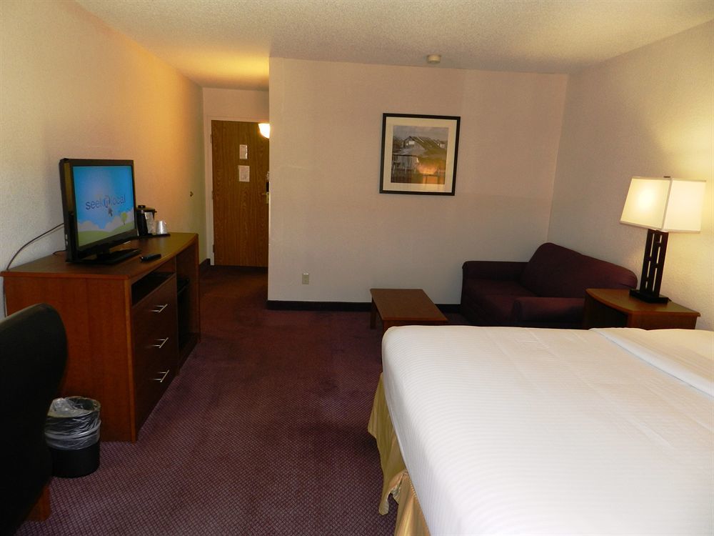 Ashmore Inn And Suites לובוק מראה חיצוני תמונה